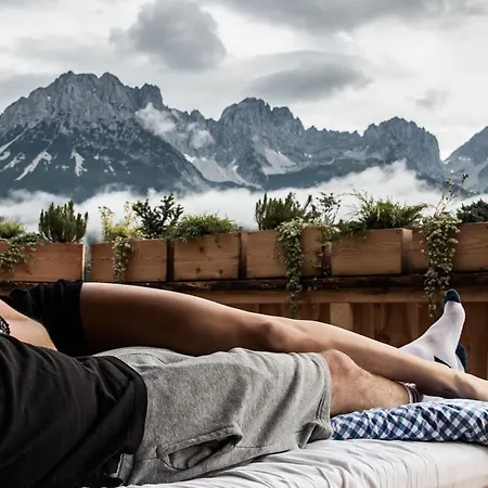 Flora - Kleine Gartenhotel 4* Ellmau