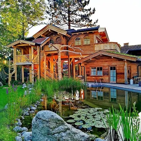 Alpenpension Claudia Couette-café 2*