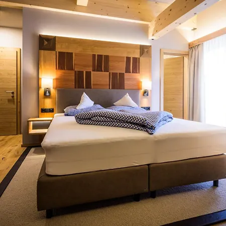 Couette-café Flora - Kleine Gartenhotel