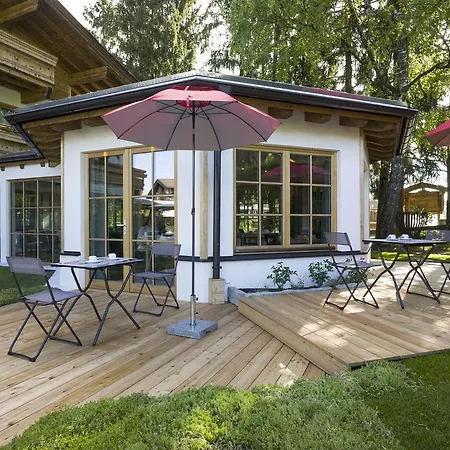 Flora - Kleine Gartenhotel