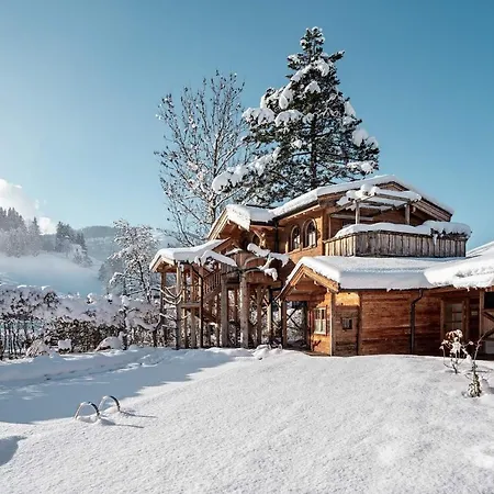 Bed & Breakfast Flora - Kleine Gartenhotel Ellmau