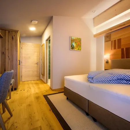 Flora - Kleine Gartenhotel 4*