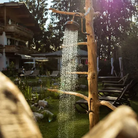 Flora - Kleine Gartenhotel