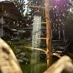 Flora - Kleine Gartenhotel