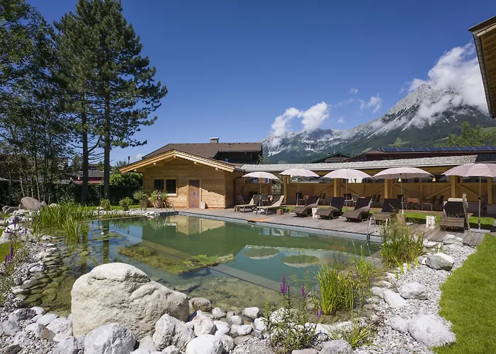 Flora - Kleine Gartenhotel Bed & Breakfast